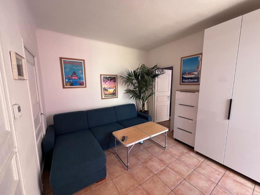Maison Dans Les Rues Pietonnes Du Vieux Hyères