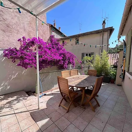 Maison Dans Les Rues Pietonnes Du Vieux Hyères Exterior foto